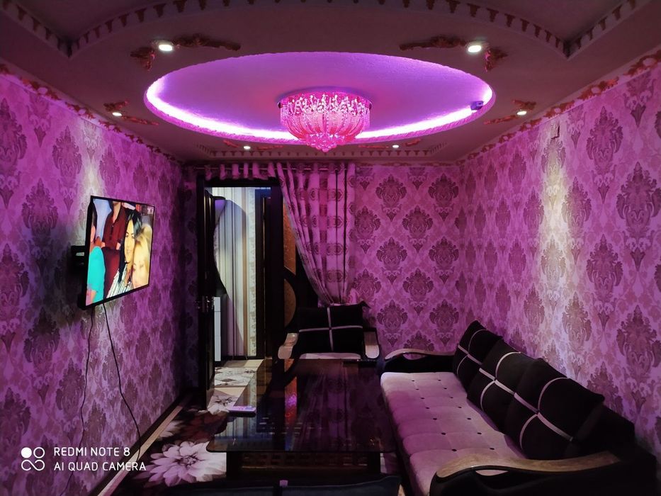 Ijaraga kvartira beriladi Aziz bozor yonda 2 xona 1 etaj l