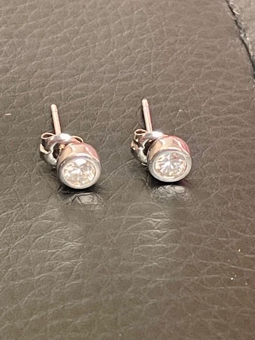 Cercei din platina cu diamante naturale de 0,30ct