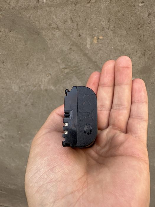 Canon mark 4 kamera baterikasi sotiladi . 1 oy ishlatilgan yangi .