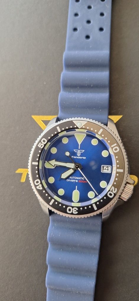 Nou! Ceas automatic.