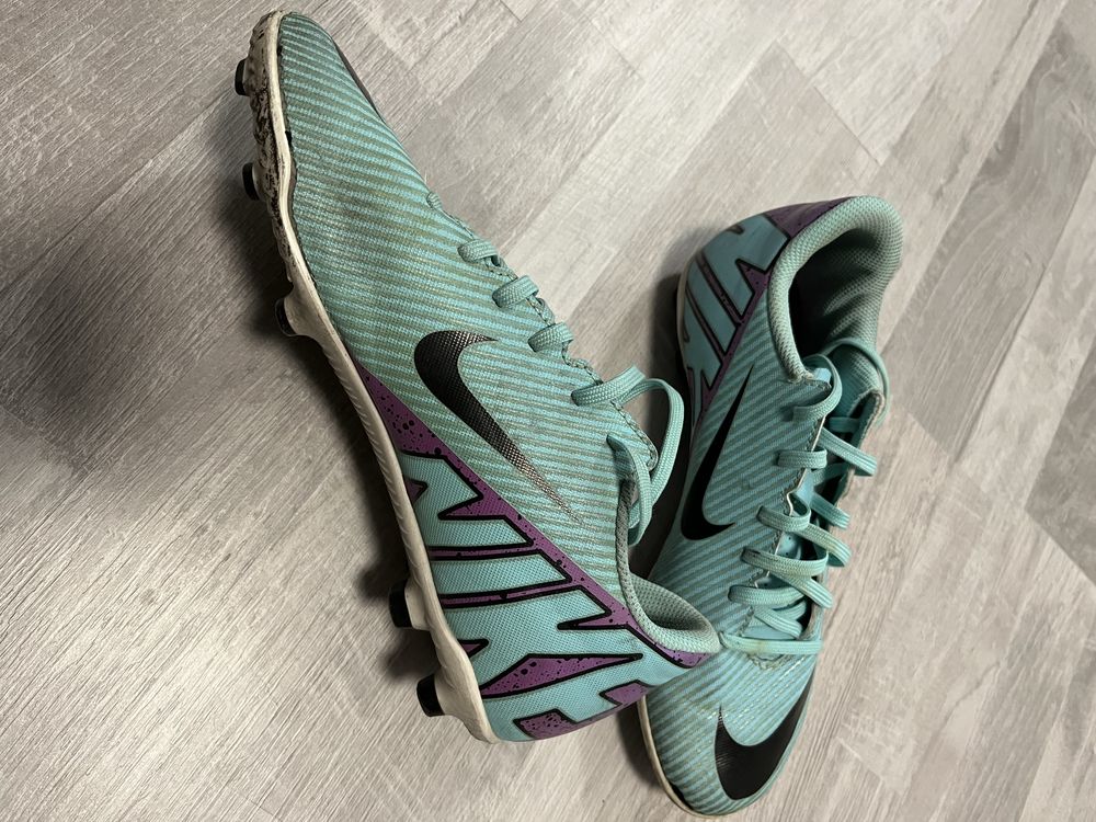 Бутонки Nike номер 38,5