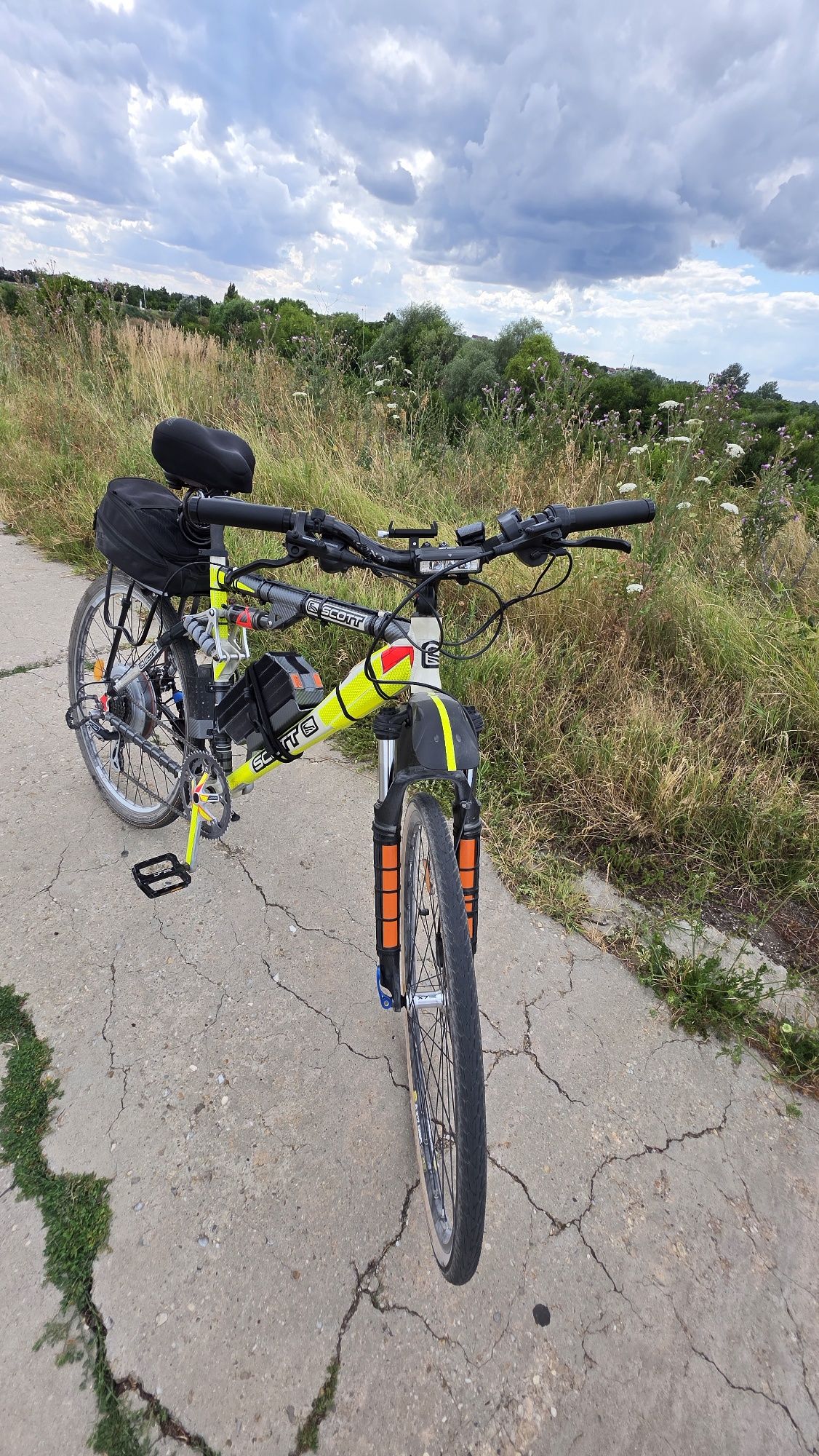 (40km.h) Bicicleta electrică Scott motor BionX DD