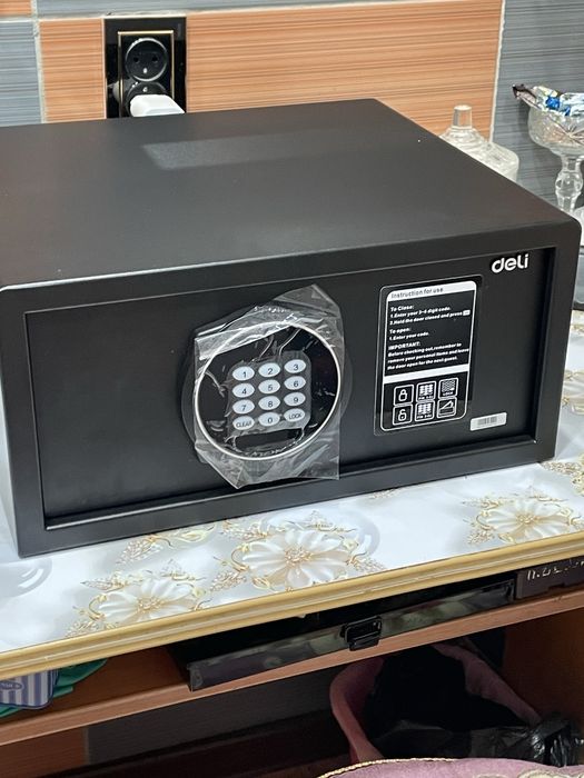 Сейф для офиса новый продам