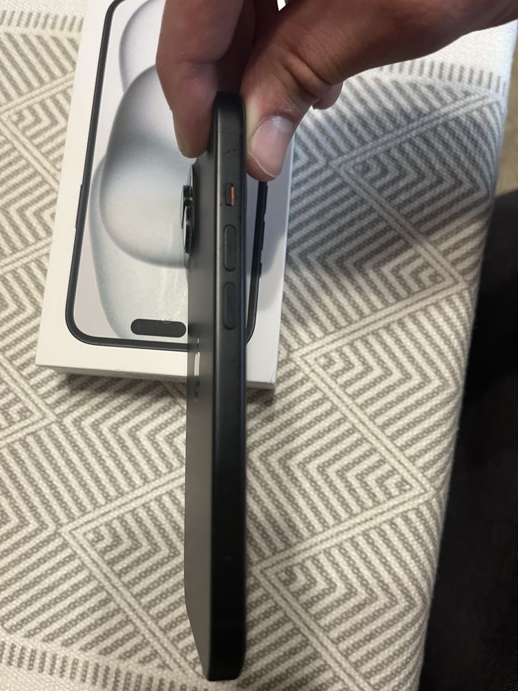 Iphone 15/ 128 ГБ! Като нов!
