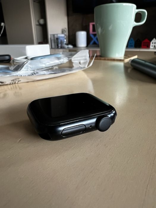 Apple Watch SE 2 40 mm (В Гаранция)
