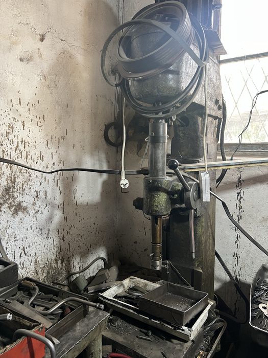 Продается прессы 63,40,16тонн, сверлильный, точилка