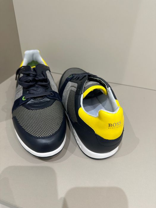 Boss sneakers чисто нови