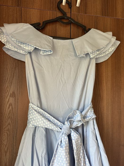 Голубое платье нарядное