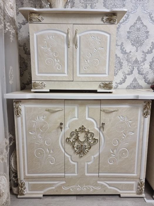 Мебельный сундук (сондиқ) и тумбочка