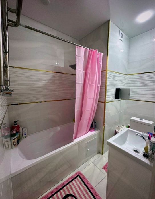 БИЙ 3/5/5 с хорошим ремонтом, квартира площадью 72м.кв