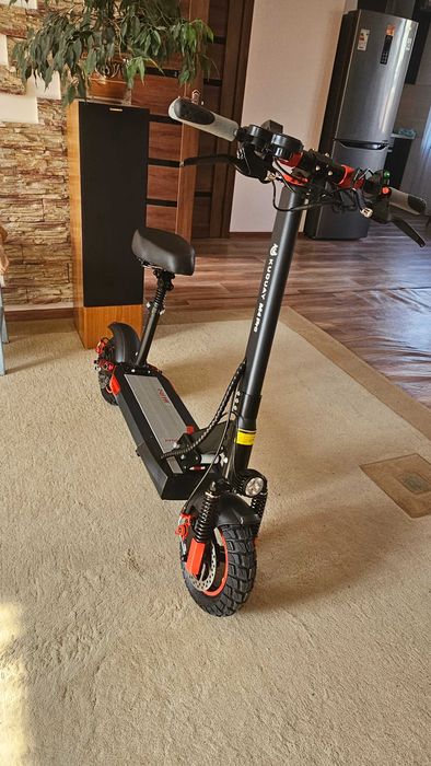 Новый электросамокат.