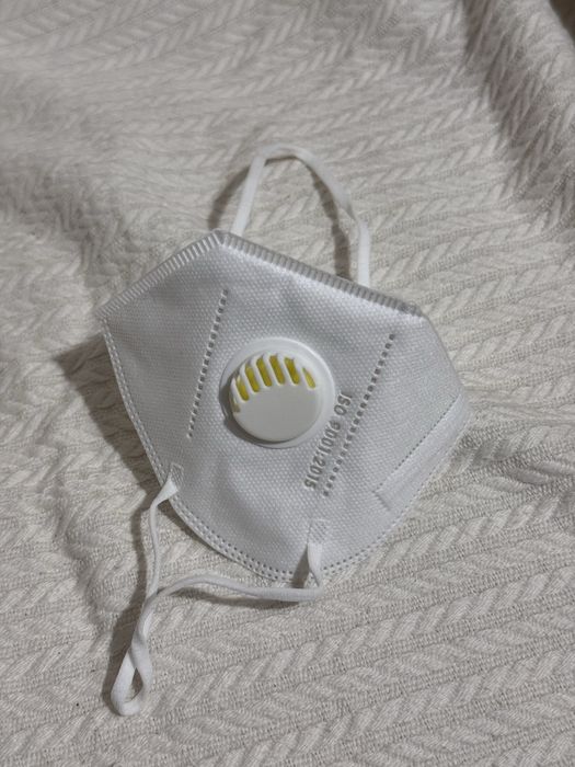 Маска с клапаном. KN95, N95