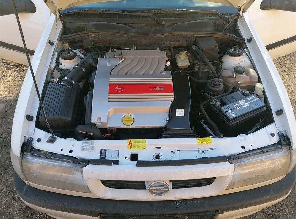 Опел вектра A 2.5 V6 (ръчка) Opel vectra A