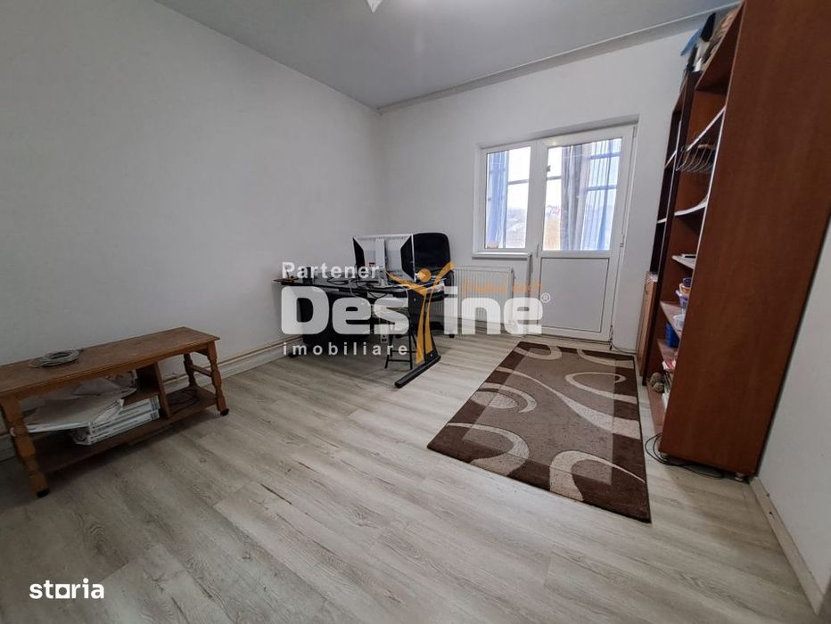 Apartament 3 camere, decomandat ,  Valea Lupului, 88.900 euro