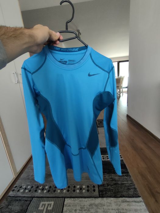 Bluza Nike Pro Combat mărimea M