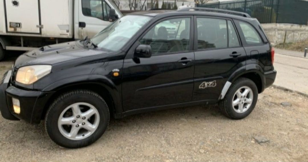 Dezmembrez Toyota Rav 4 2.0 Diesel/2.0 Benzina