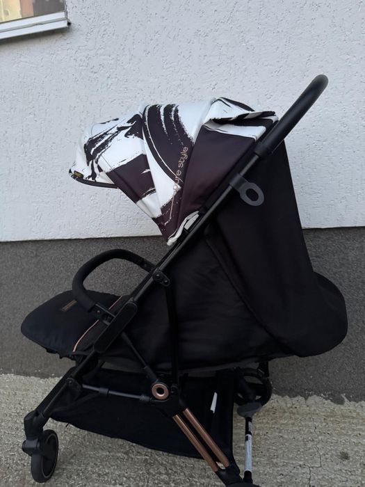 Carucior sport usor si compact