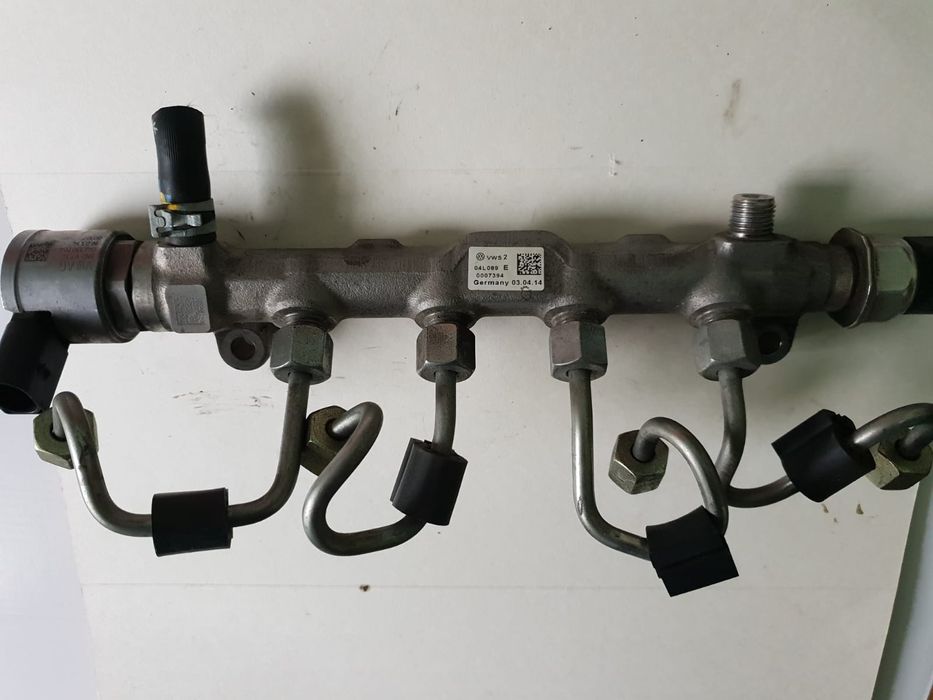 Rampa injectoare senzor presiune Audi A6 4G A5 8T Q5 A4 8K 2.0 tdi CNH