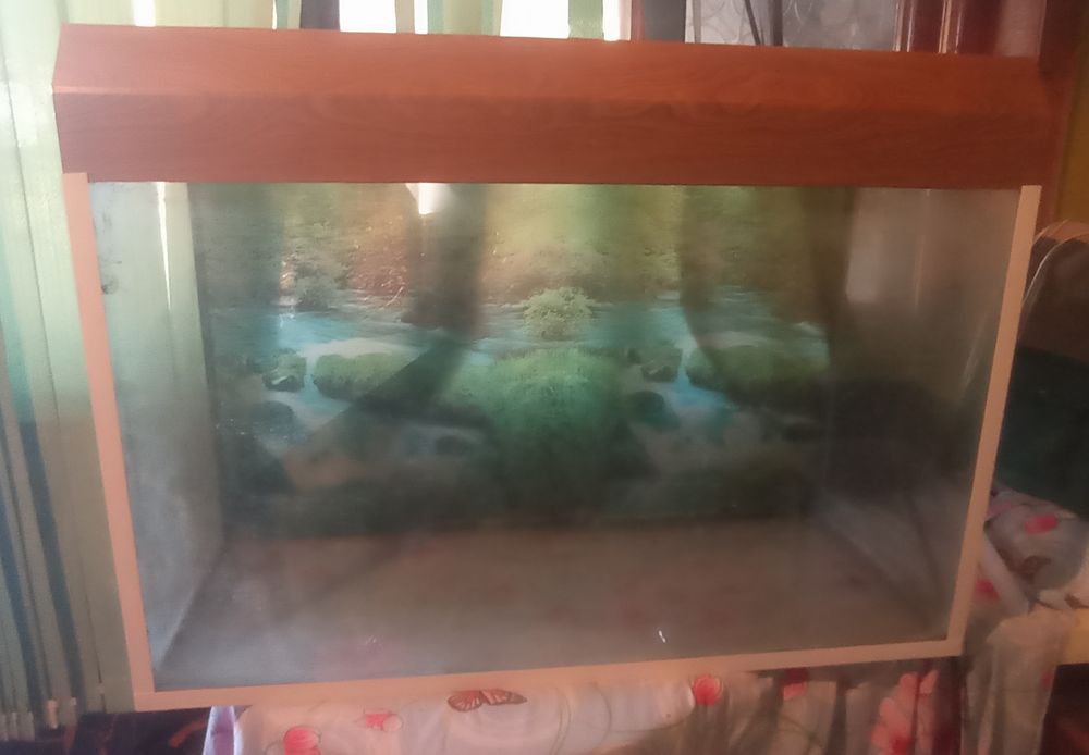 Продам аквариум на 180 литров