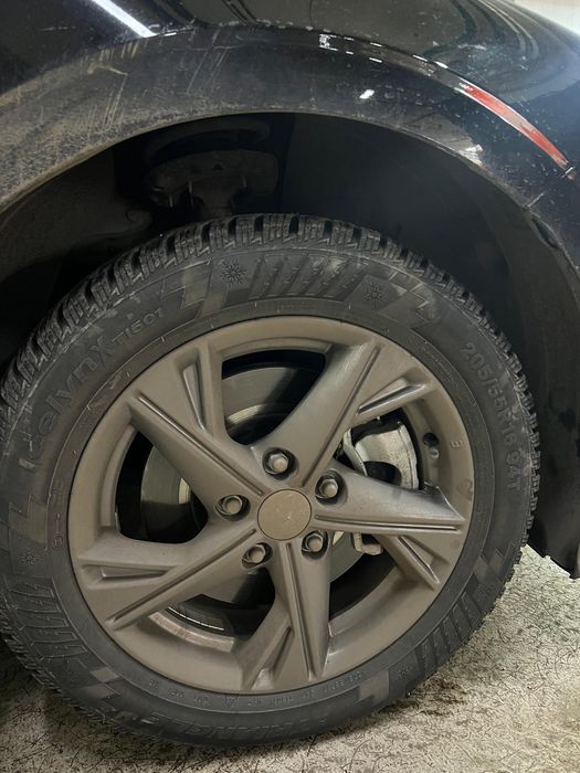 Шины 205/55 R16 – фрикционные (липучка)