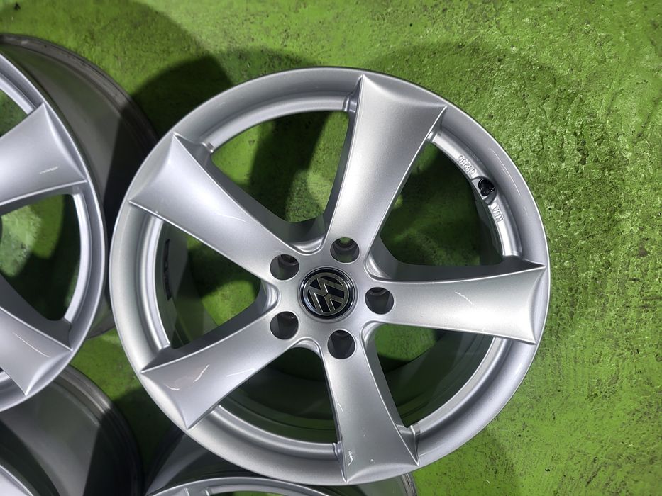 17 5x112 Vw Passat Touran Tiguan лети джанти 5х112