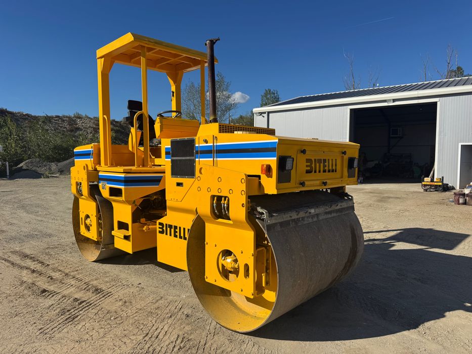 Cilindru compactor Bitelli ( Cat ) DTV100 Grifone 10T