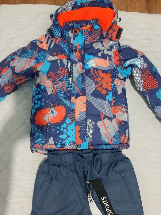 Куртка детская в отличном состоянии