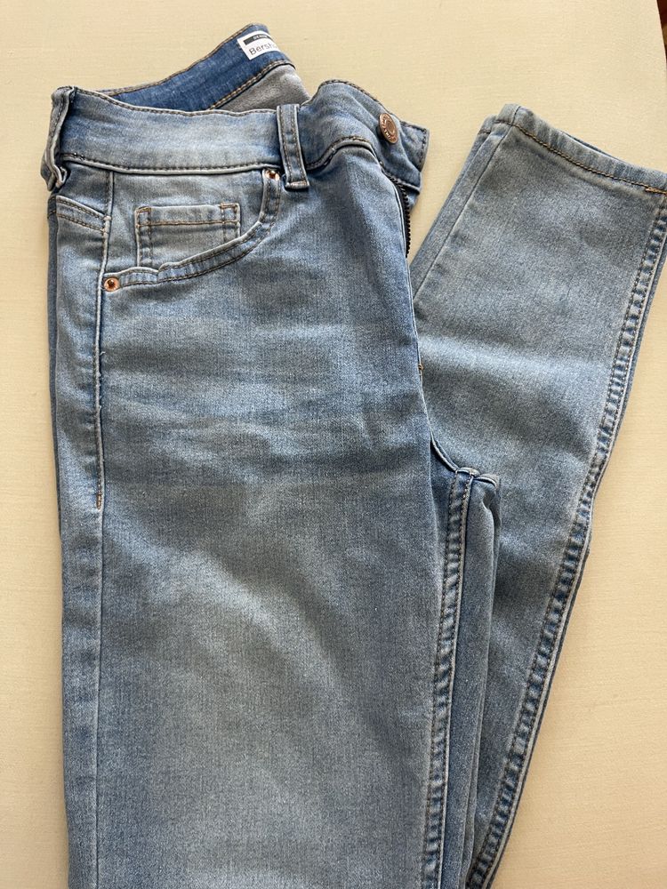 Дънки bershka 34