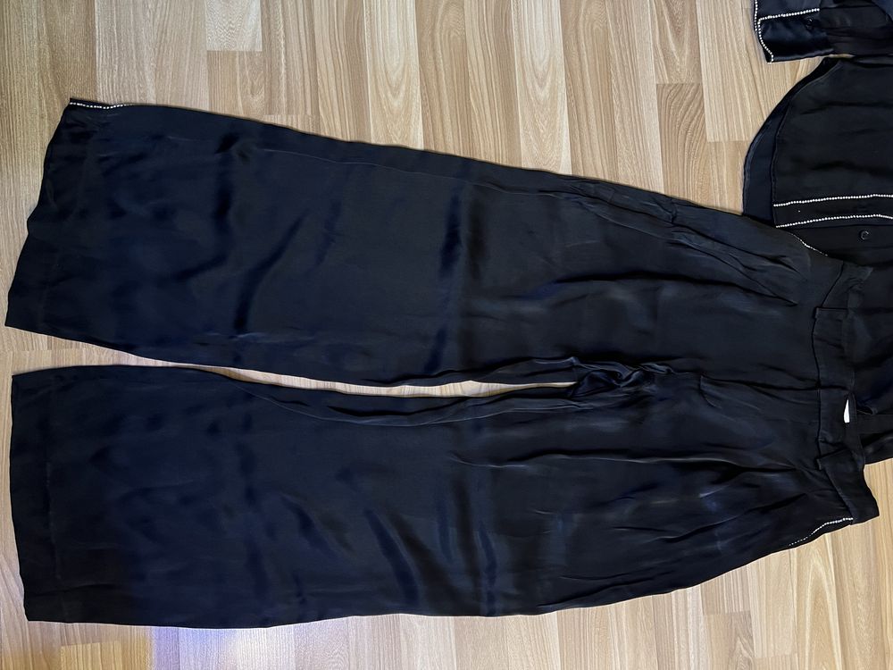 Женский атласный костюм zara