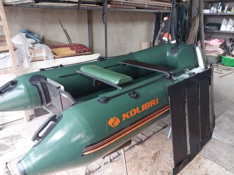 Продам лодку Колибри КМ 280