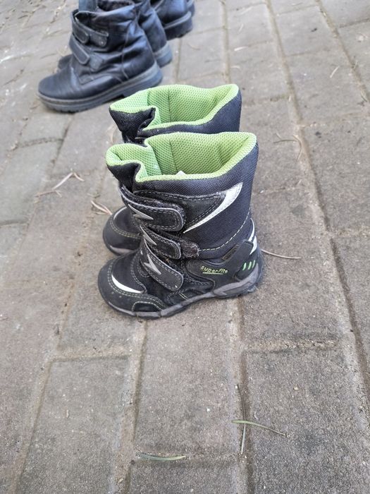 Vând cizmulițe zăpadă copii mărimea 24