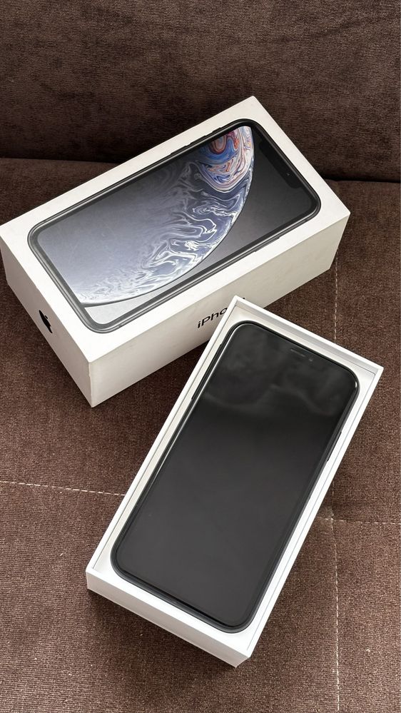 Продаю Iphone XR