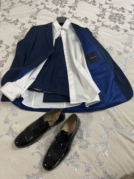 Мужской костюм продам