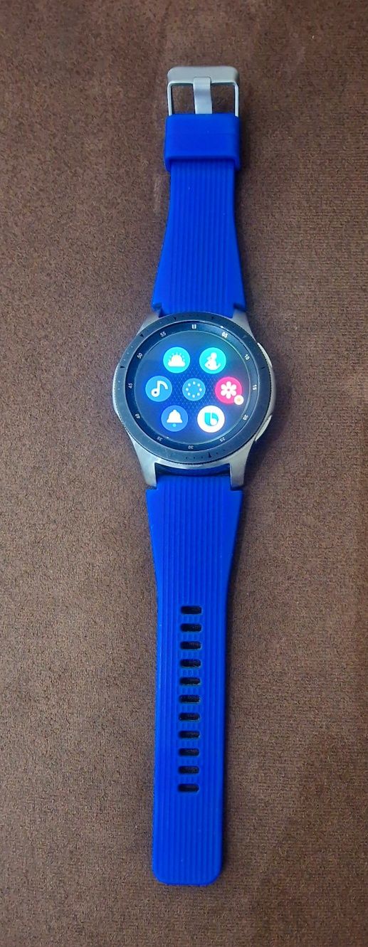 Продавам Смарт Часовник Samsung 46mm SM-R800 Bluetooth GPS Silver