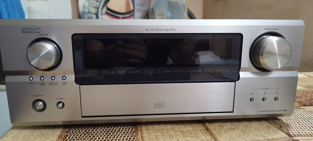 Продавам усилвател DENON  Модел AVR 3806