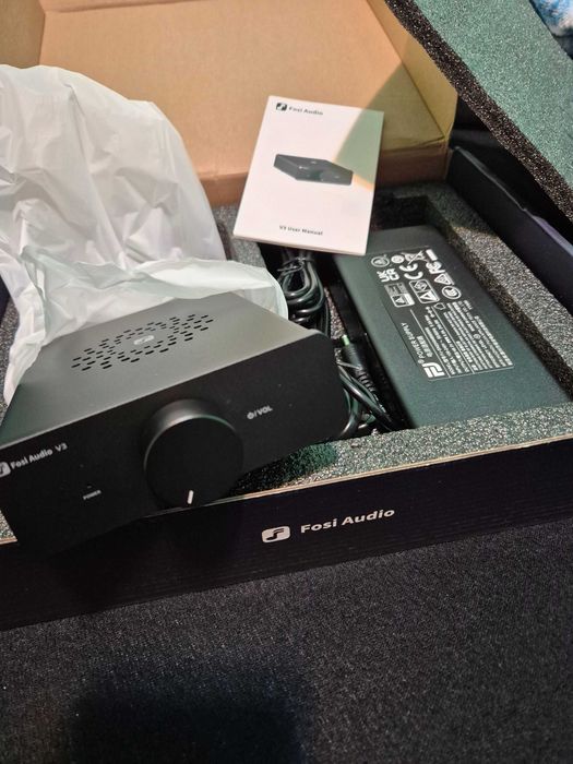 Fosi Audio V3 , 2x300 Watt , Hi-Fi Stereo Audio Amplifier