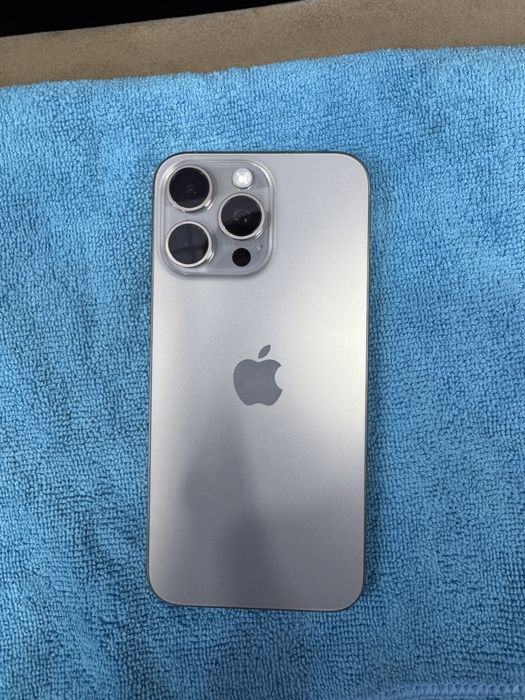 15 pro max natural titani