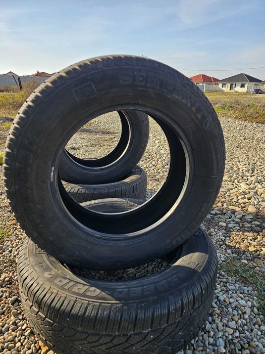 Vând set de 4 anvelope de iarna, Semperit, 215 65 16