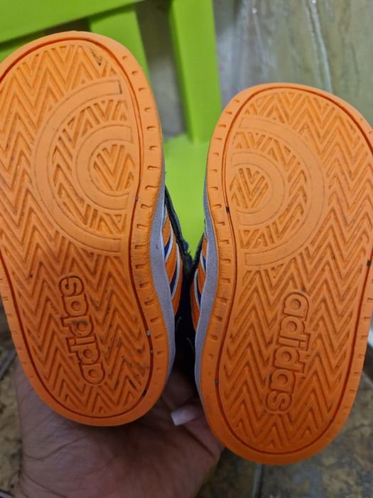 Vand adidasi Adidas  marimea 21