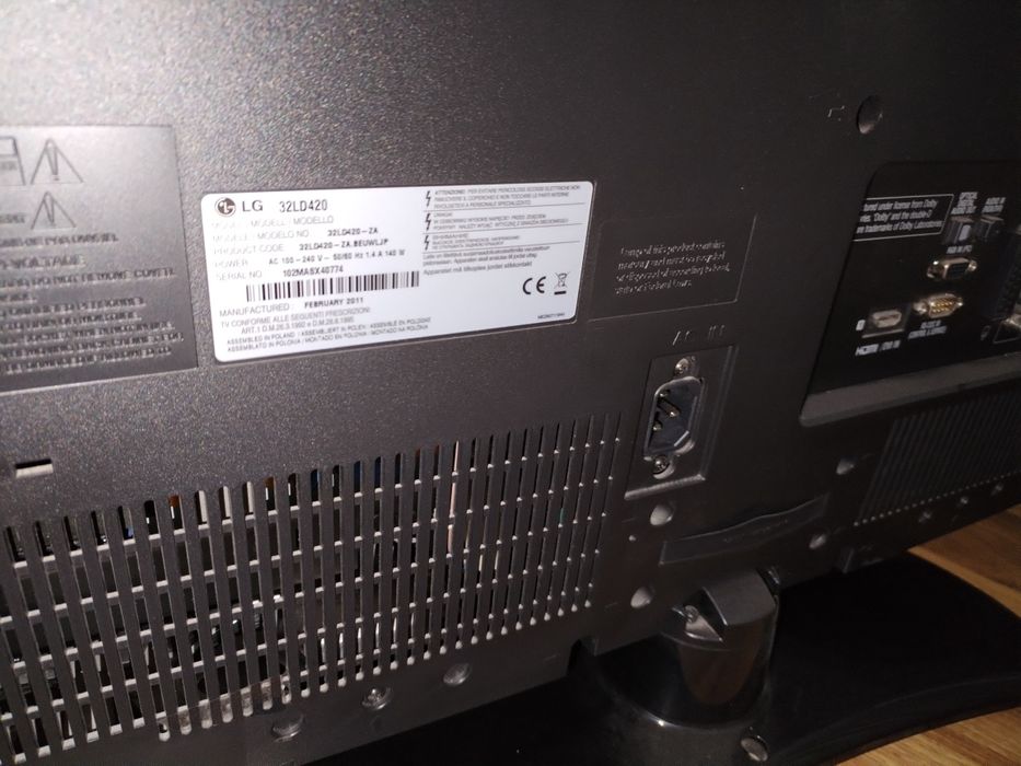 Vând TV LG 81 cm.functional,bine întreținut.