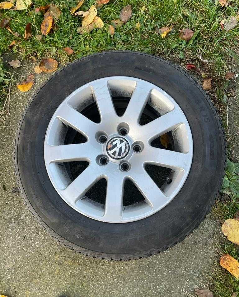 Vand 4 anvelope iarna Michelin ALPIN 5 cu jante aliaj Golf 6