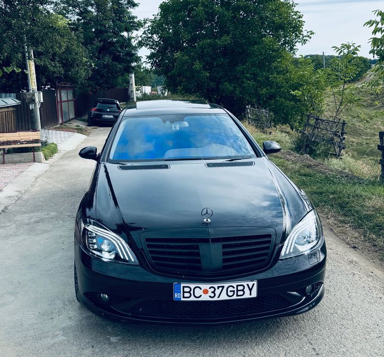 Mercedes S class W221