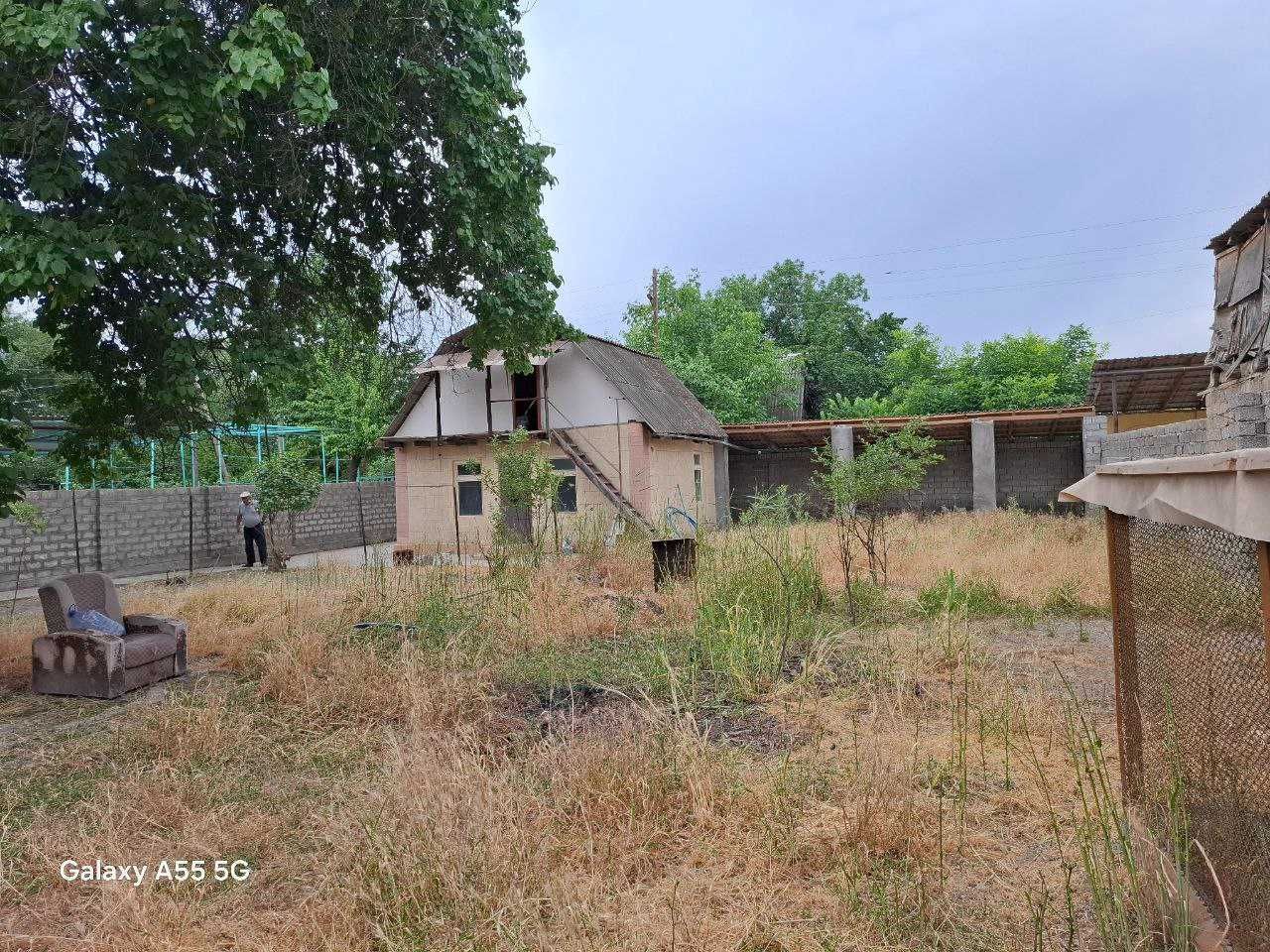 Dacha sotiladi Yangiyolda