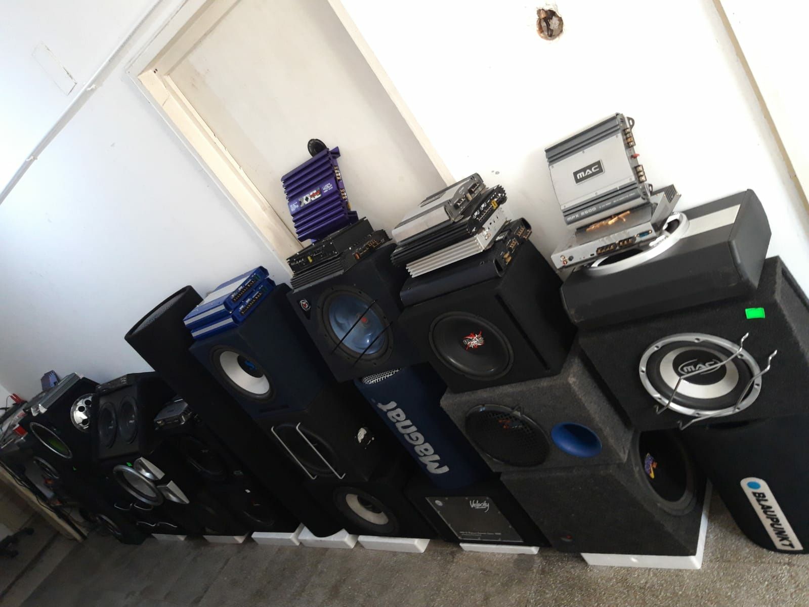 Statie Amplificator subwoofer audio bass rms kit montaj boxe casetofon