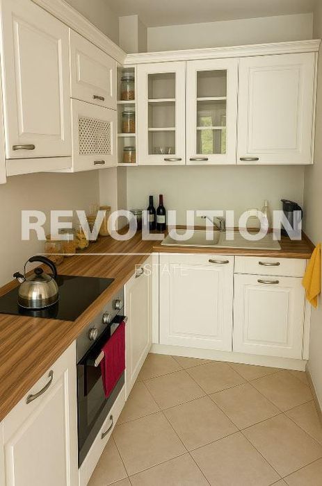 Дава се под наем Двустаен апартамент в Варна, Гръцка махала - 55 кв.м за 600 € - Снимка #3