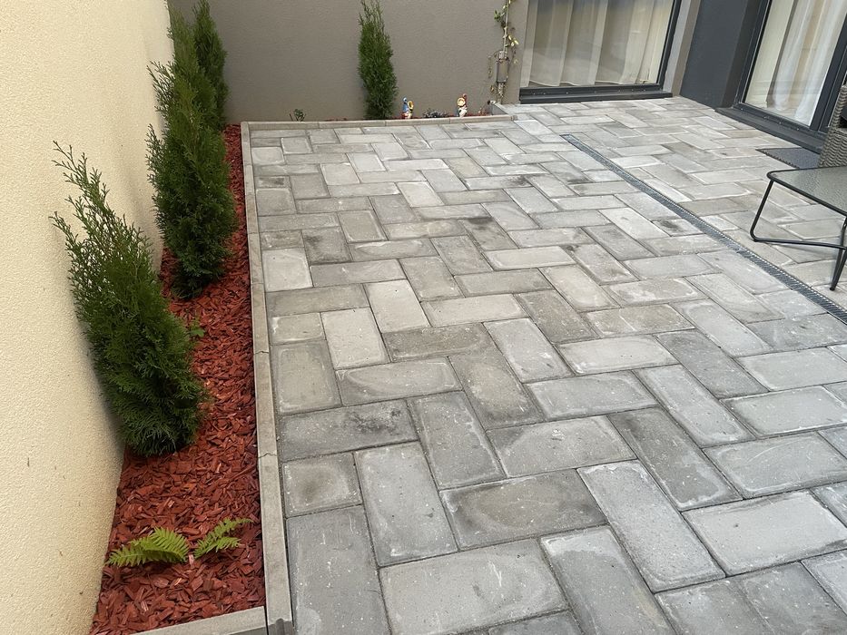 Apartament NOU cu 2 camere mobilat si utilat+parcare+boxa !