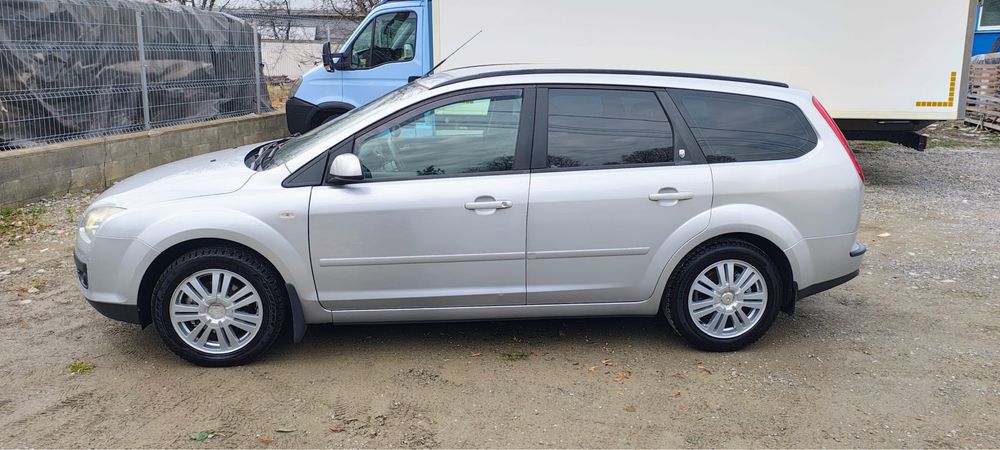 Ford Focus 2009 • 1.6 TDI • Ghia • Stare impecabilă • 181.000 km