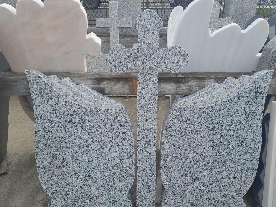 SUPER OFERTA monumente funerare cruci granit, cavou, bordura, capace