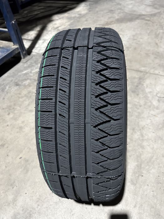 Anvelope M+S Iarna 235/45 R17 Garantie 3 Ani