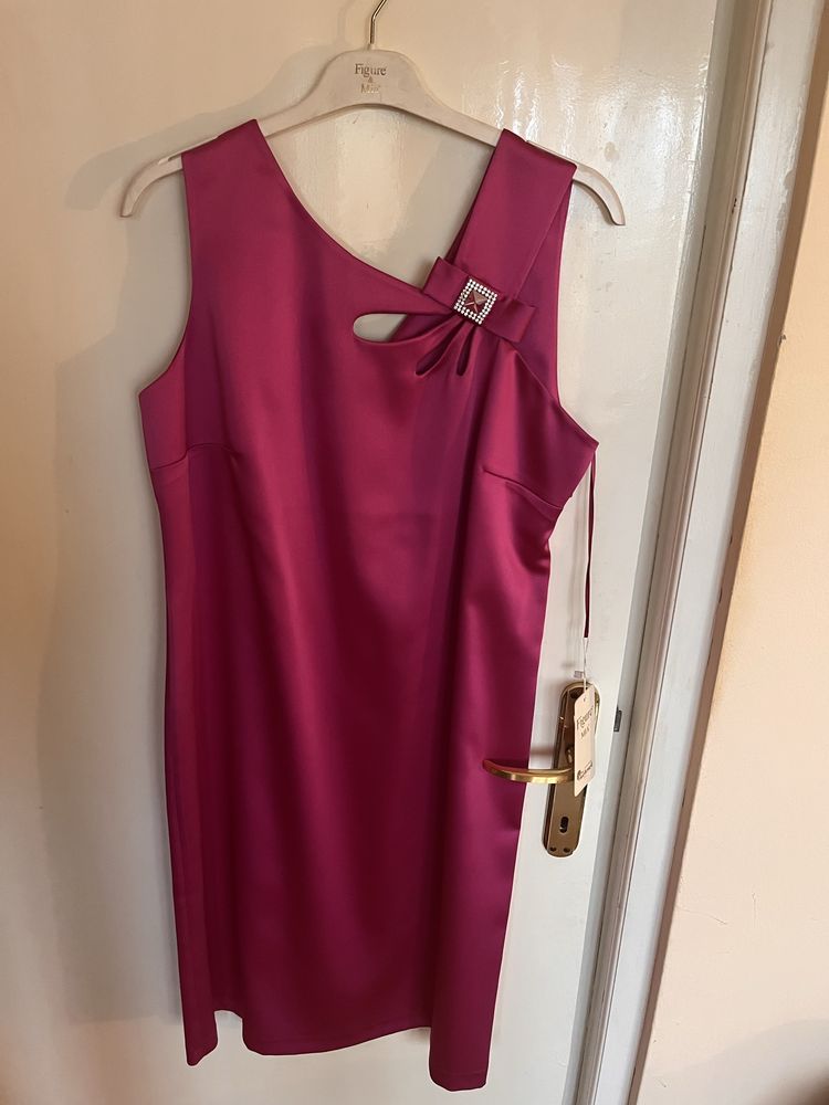 Rochie saten ocazie,minunata!